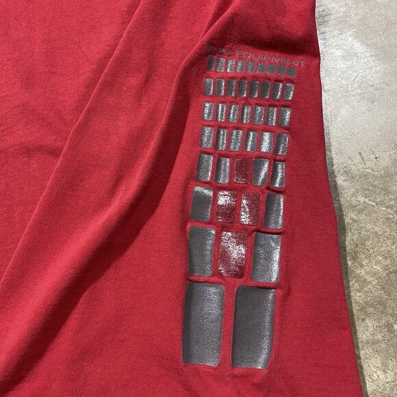 VTG Y2K B.U.M. Equipment BE Logo Tee Red Metallic Grid Graphic Shirt L - Picture 3 of 13